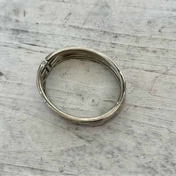 Silver tone colorful swirl spring bracelet - Picture 6 of 7